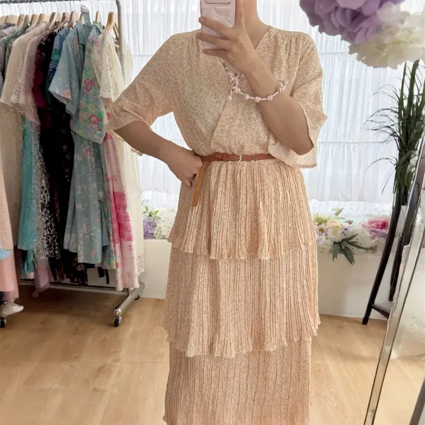 [BUNJANG] Floral Print Pleated Tiered Dress with Belt / 잔꽃 플리츠 캉캉 원피스