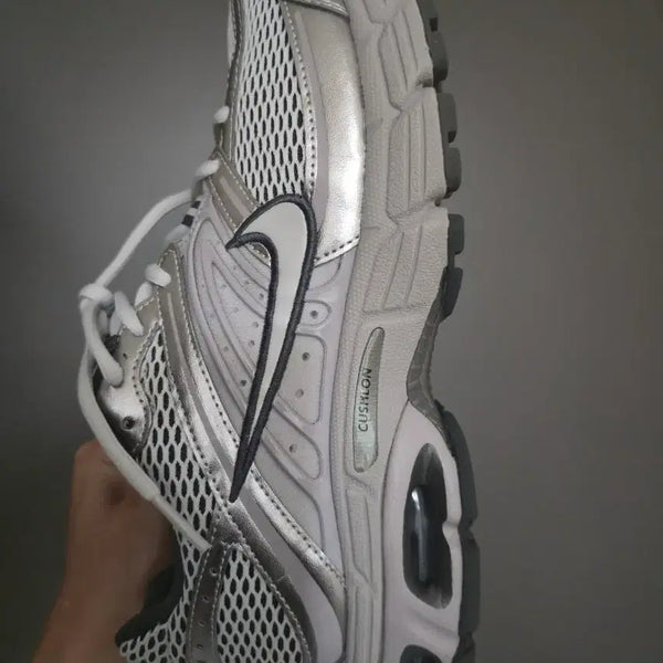 [BUNJANG] Nike Air Max Moto 2K White/Silver Sneakers (US 9.5) / 나이키코리아 정품 에어맥스 모토 2k 실착 2회 275