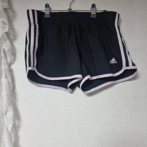 [BUNJANG] Adidas Women's Black Shorts / 아디다스 여성 반바지 검정