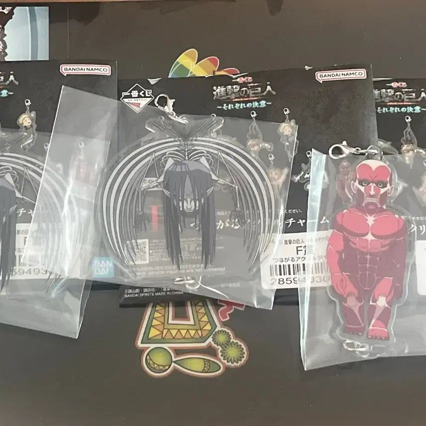 [BUNJANG] Attack on Titan Ichiban Kuji F Prize Connecting Acrylic Charm (Sealed) / (미개봉) 진격의거인 제일복권 F상 연결 아크릴 참