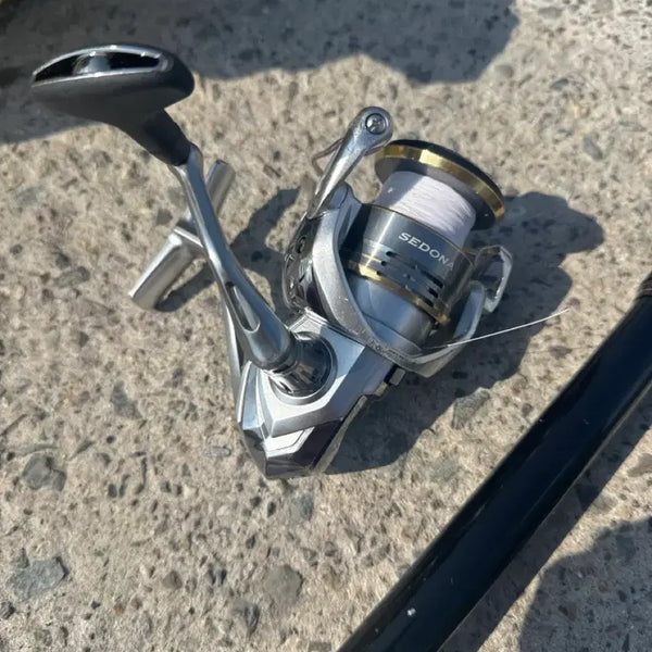 [BUNJANG] Shimano Sedona Spinning Reel, Pole, and Fishing Bag Set / 시마노 스피닝 릴 세도나 찌낚시대 낚시가방 포함