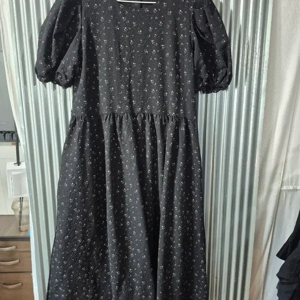 [BUNJANG] F Nine Steps Women's Black Floral Puff Sleeve Long Dress / F 나인스텝스 여성 블랙 플로럴 퍼프 소매 원피스