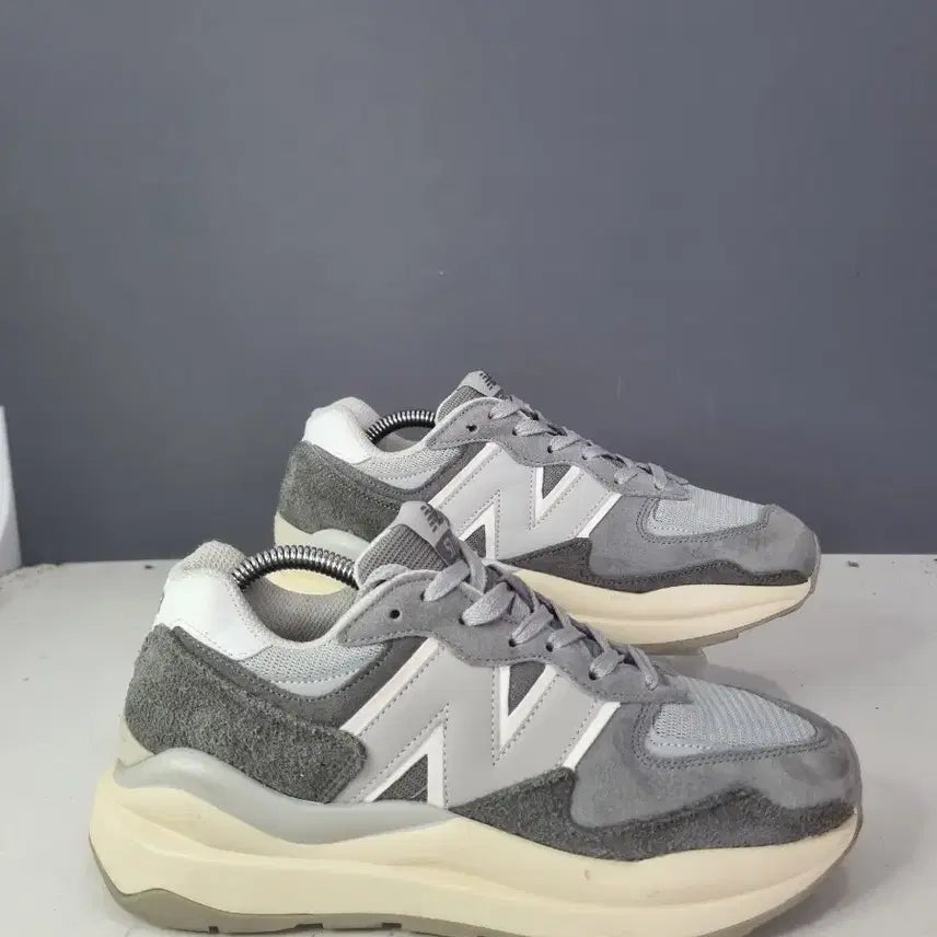 [BUNJANG] Hyojavintage New Balance 5740 Grey / 효자빈티지 240 뉴발란스 5740 그레이