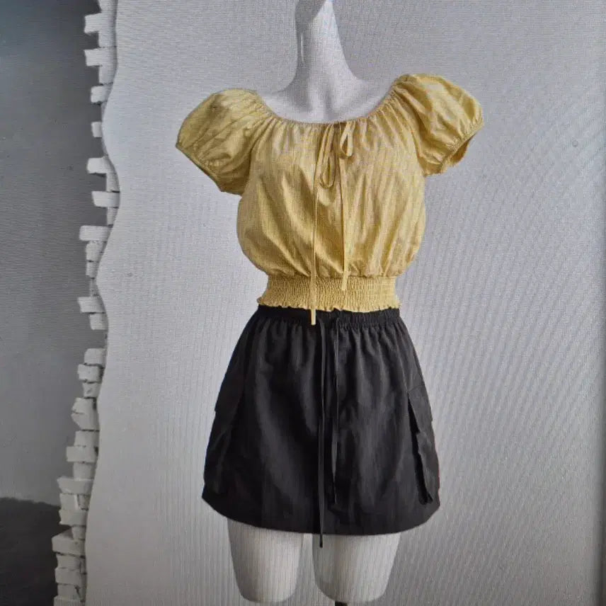 [BUNJANG] Yellow Puff Sleeve Shirring Crop Blouse / (해외배송)옐로우 퍼프소매 셔링 크롭 블라우스