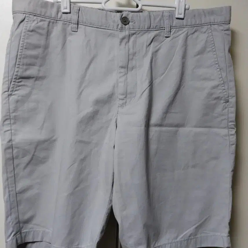[BUNJANG] Uniqlo Chino Shorts Light Gray XL / 유니클로 치노 반바지 라이트 그레이 XL