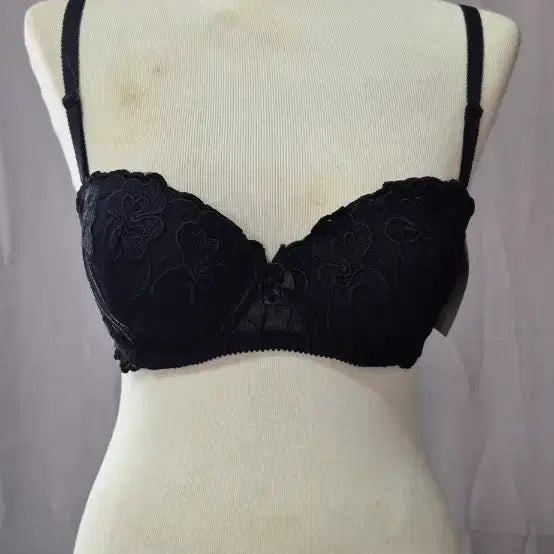[BUNJANG] Black Lace Bra 75C / 블랙 레이스 브라 75C