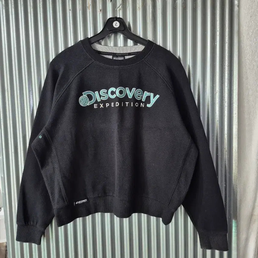 [BUNJANG] Discovery Expedition Black Sweatshirt / 95 디스커버리 익스페디션 블랙 맨투맨