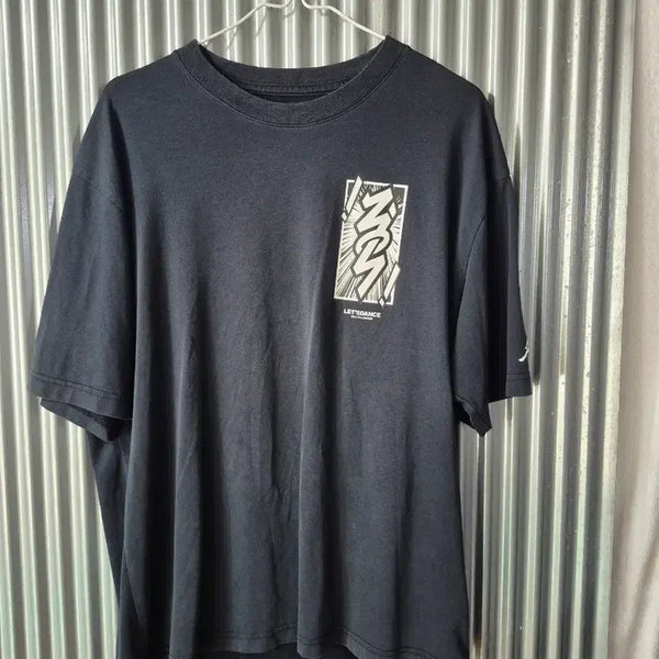 [BUNJANG] Jordan Brand Graphic Print Black T-Shirt - Large / L 조던 반팔 블랙 티셔츠
