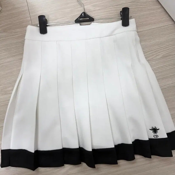 [BUNJANG] White Embroidered Tennis Skirt / 자수 테니스스커트 화이트 새상품 원가8.5