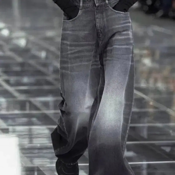 [BUNJANG] Givenchy Baggy Jeans Size 32 / 32) Givenchy Baggy Jeans