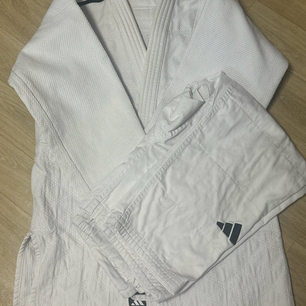 [BUNJANG] Adidas Champion 3 Judo Uniform 160 / 아디다스 2024 챔피언3 유도복 160