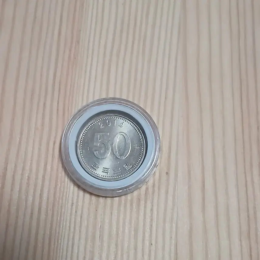 [BUNJANG] Bank of Korea 2014 50 Won Coin (Unused) / 한국은행 2014년 50원 특년도 (미사용)