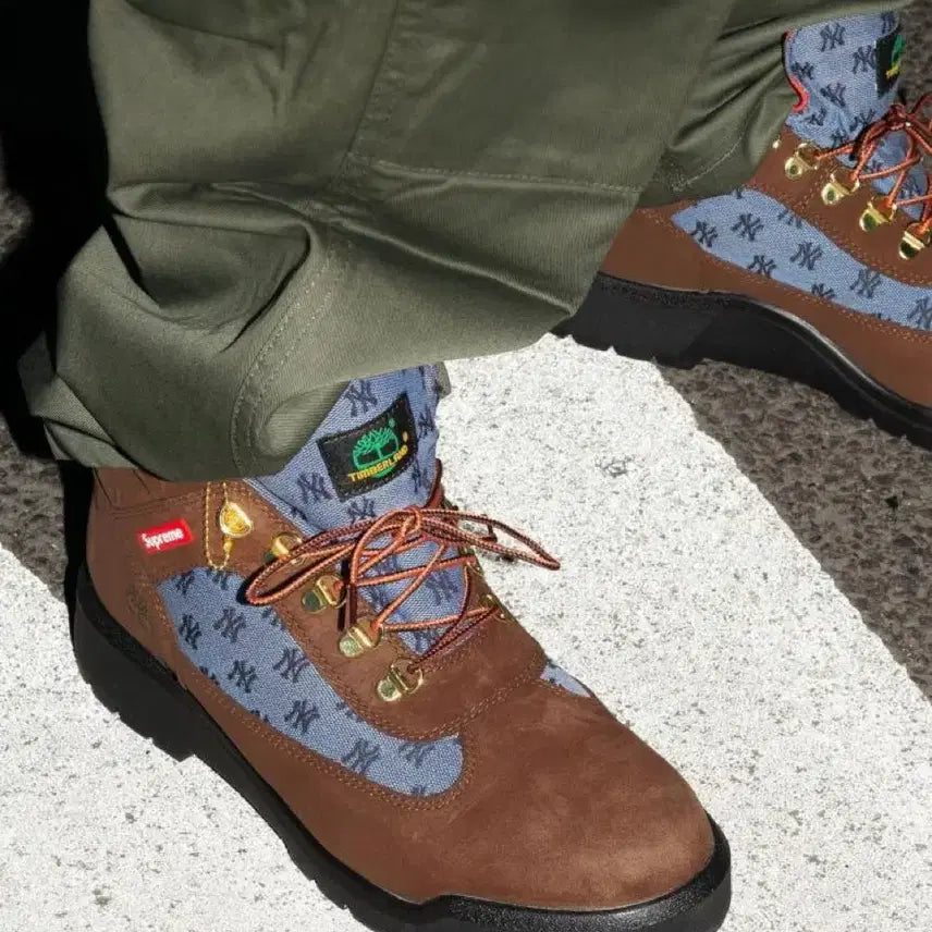 [BUNJANG] Supreme Timberland New York Yankees Collaboration Boots Brown Suede / 슈프림 팀버랜드 뉴욕양키즈 부츠 브라운