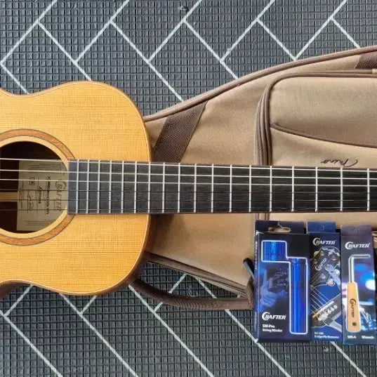[BUNJANG] Crafter Yoontandtan Signature XC MINO MAHO DDE VVS Classical Guitar / 크래프터 윤딴딴 클래식기타 (신품)
