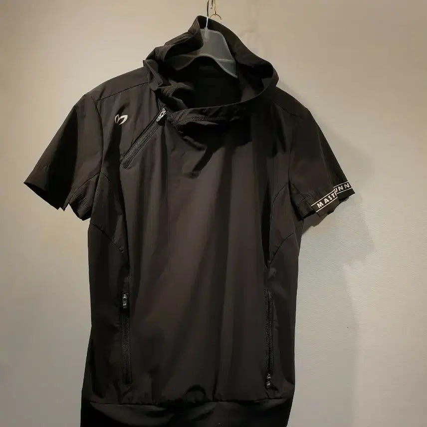 [BUNJANG] Master Bunny Half-Sleeve Hoodie Black / 마스터바니 반팔 후드티 검정