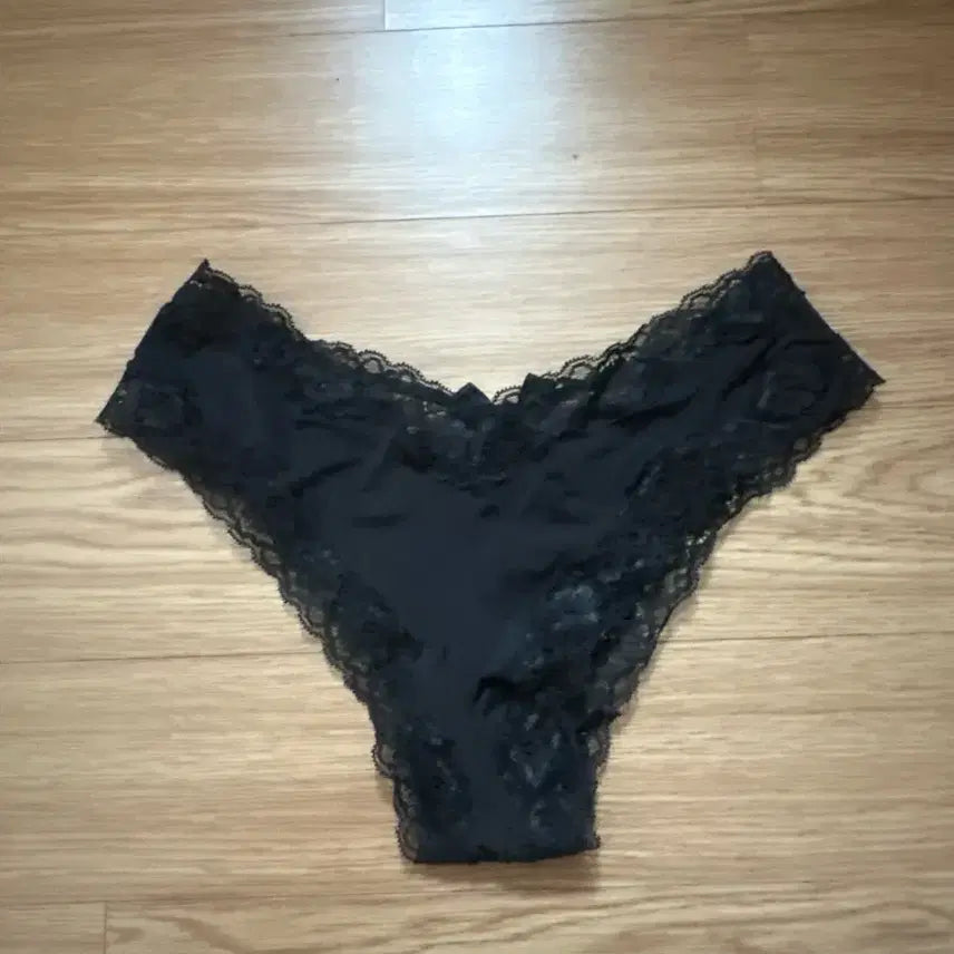 [BUNJANG] Aimée feel Bra and Panty Set 75B/D / 에메필 속옷 팝니다