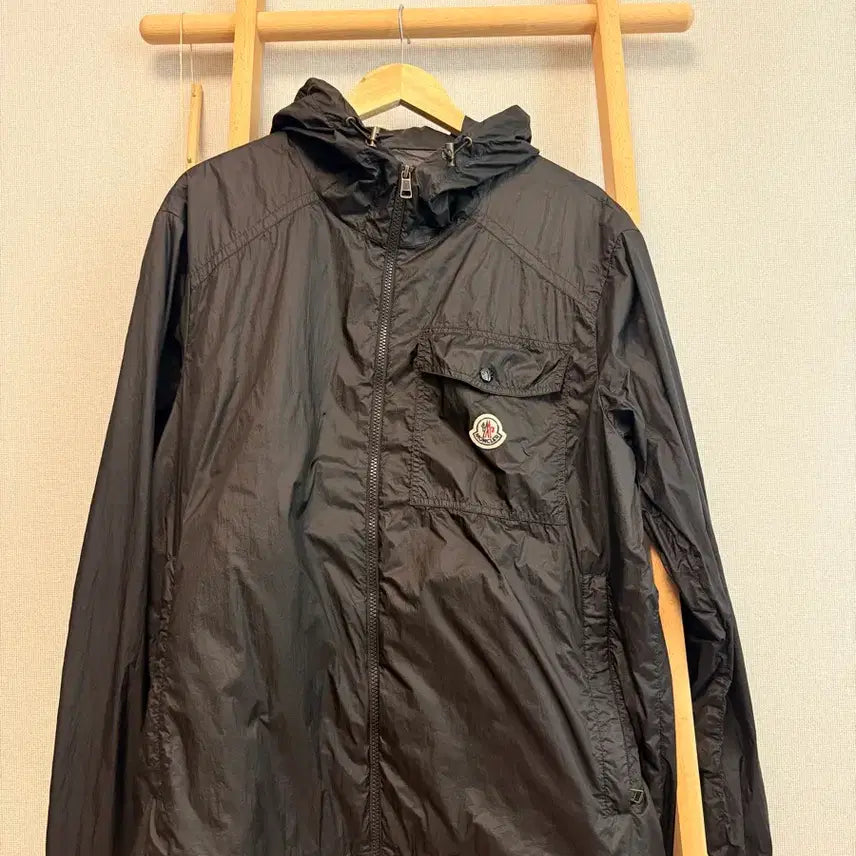 [BUNJANG] Moncler Windbreaker Size 4 / 몽클레어 바람막이 4사이즈 백화점판 판매합니다