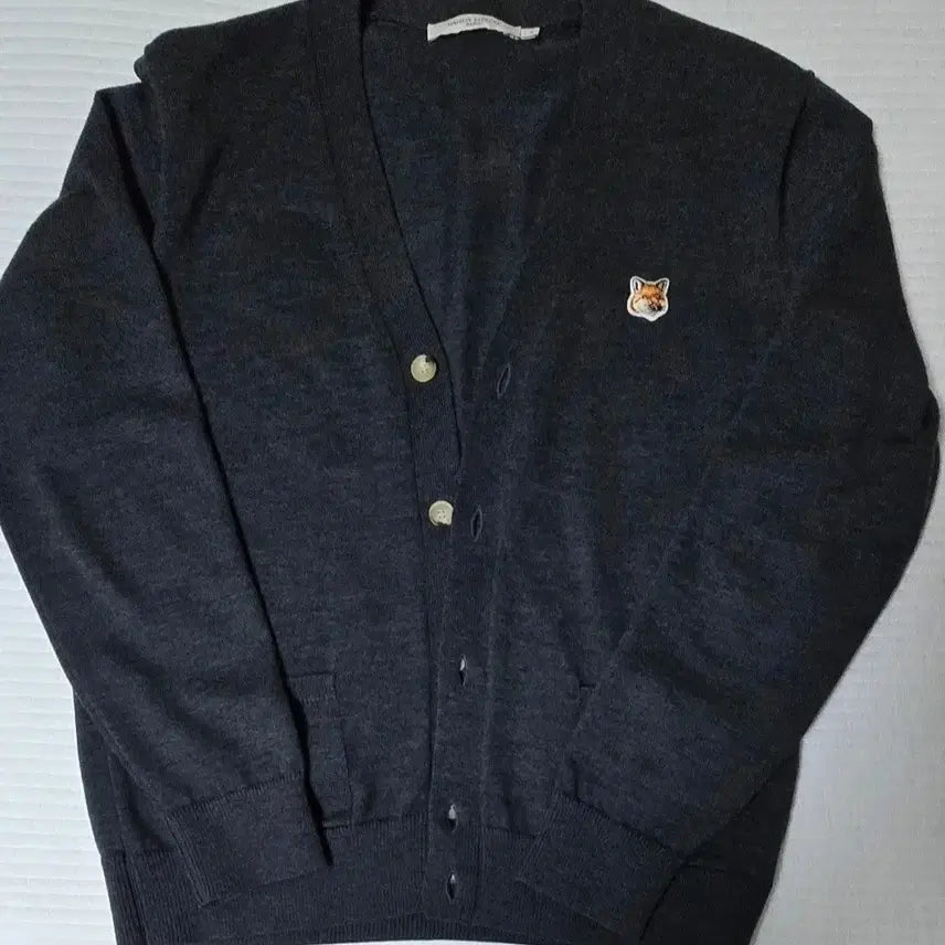 [BUNJANG] Maison Kitsuné Cardigan Charcoal / 메종키츠네 가디건