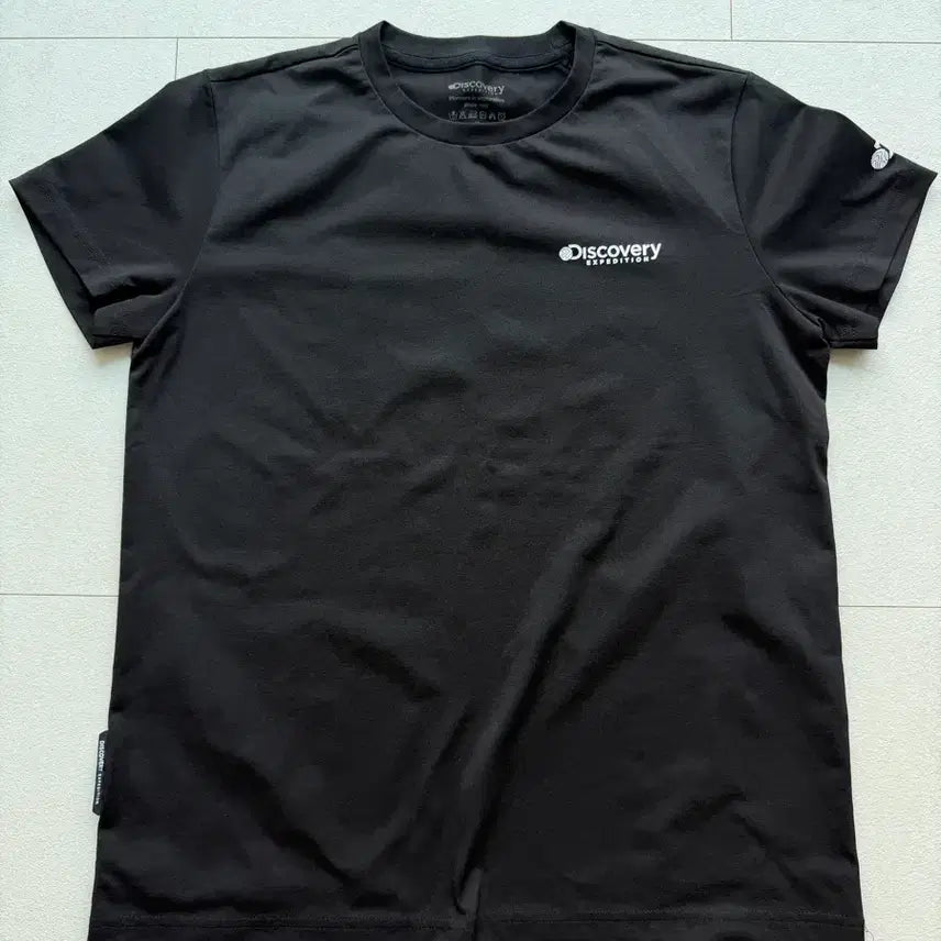 [BUNJANG] Discovery Expedition Black T-Shirt / 디스커버리 익스페디션 반팔티 블랙 운동복