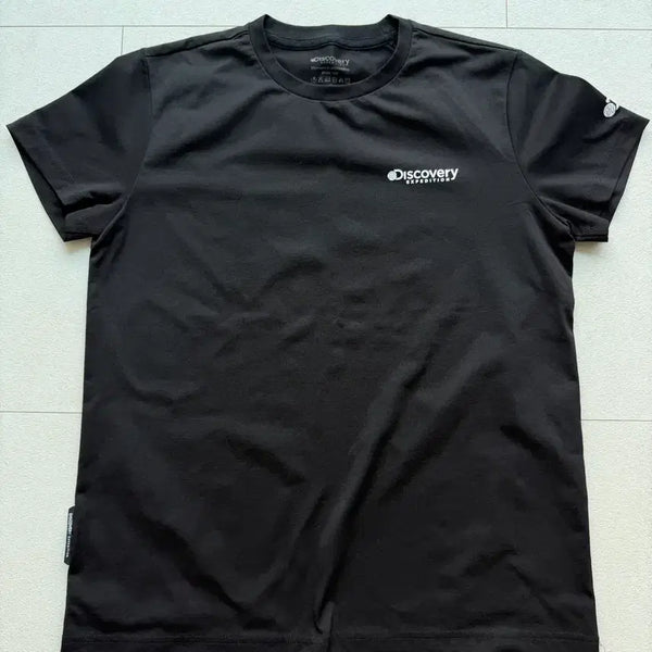 [BUNJANG] Discovery Expedition Black T-Shirt / 디스커버리 익스페디션 반팔티 블랙 운동복