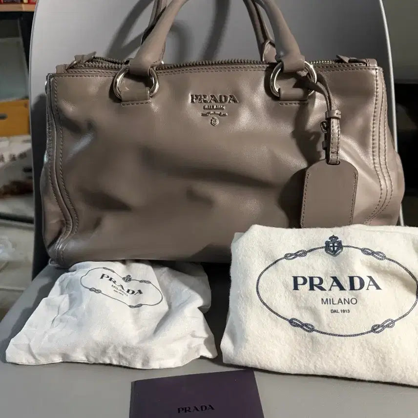 [BUNJANG] Prada Soft Calf Shoulder/Tote Bag BN2866 (Argilla Color) / 프라다 소프트카프 숄더/토트백 BN2866(Argilla 컬러)