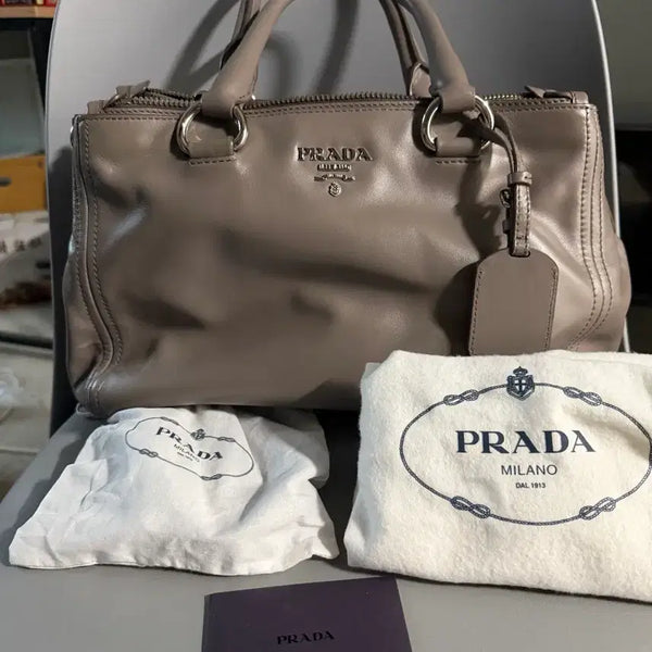 [BUNJANG] Prada Soft Calf Shoulder/Tote Bag BN2866 (Argilla Color) / 프라다 소프트카프 숄더/토트백 BN2866(Argilla 컬러)