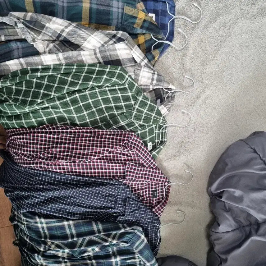 [BUNJANG] Uniqlo Check Shirts Bundle Set (Size L) / 유니클로 체크셔츠 7벌 일괄
