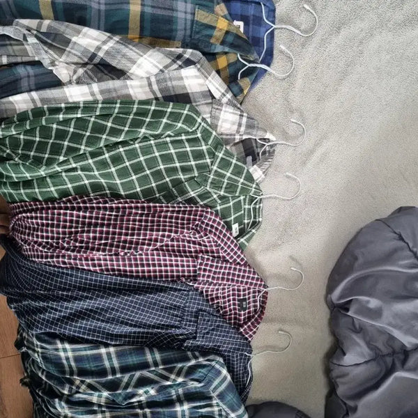[BUNJANG] Uniqlo Check Shirts Bundle Set (Size L) / 유니클로 체크셔츠 7벌 일괄
