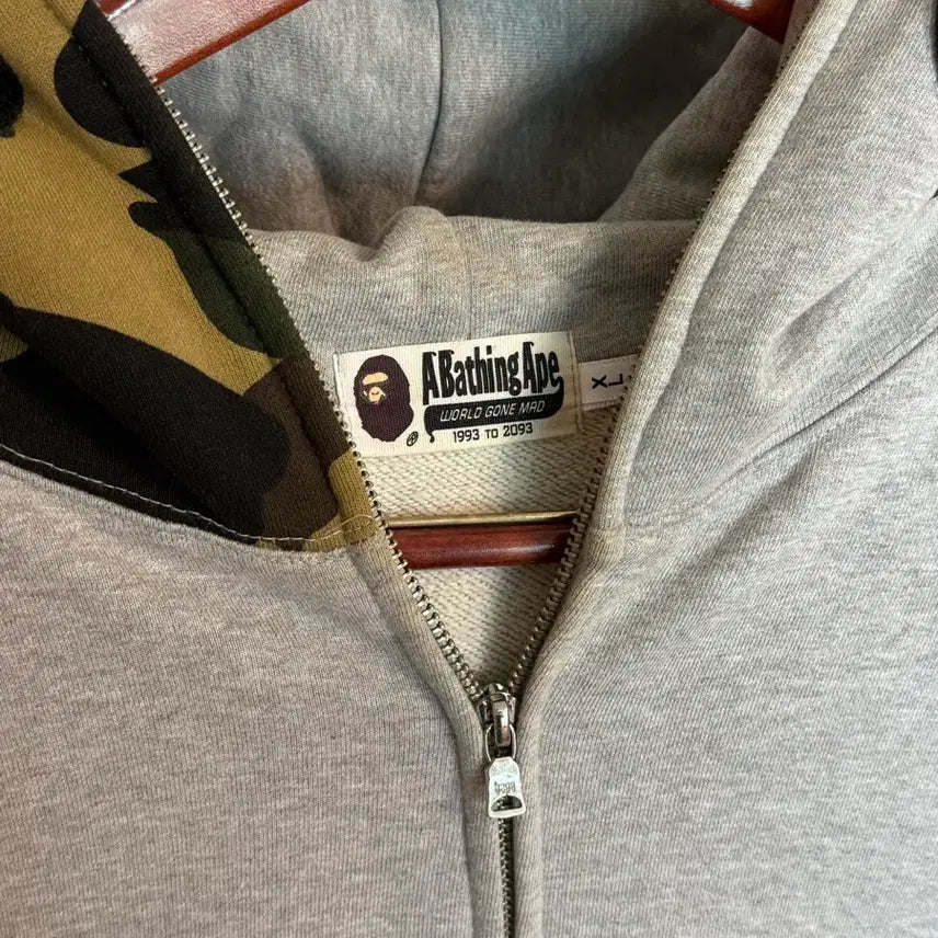 [BUNJANG] Bape Shark Hoodie Zip-Up Grey / 베이프 샤크 후드집업 그레이