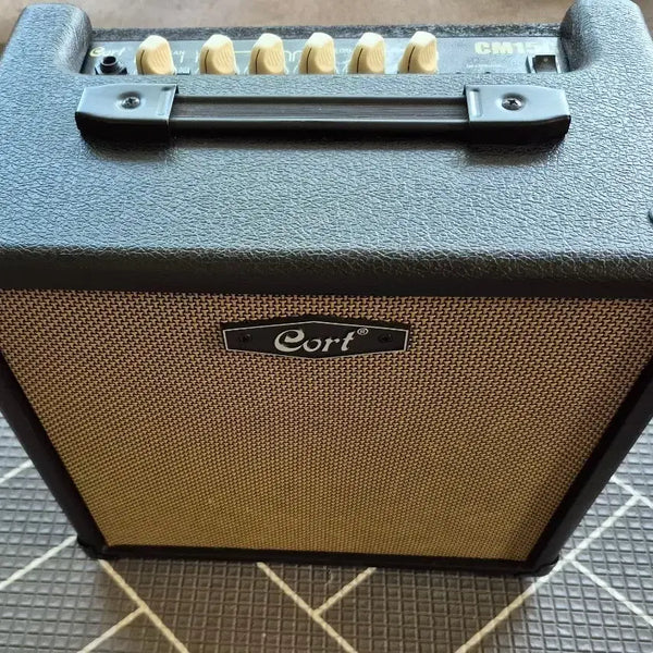 [BUNJANG] Colt CM15G Small Guitar Amplifier / 콜트 소형 기타앰프