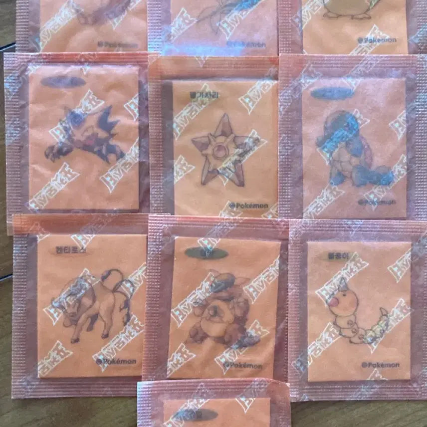 [BUNJANG] Pokemon 30th Anniversary Artworks Ttibu Seal Bundle Set / 급처10장)포켓몬 30주년 아트웍 띠부씰(이브이,꼬부기,고우스트,샤미드 등)