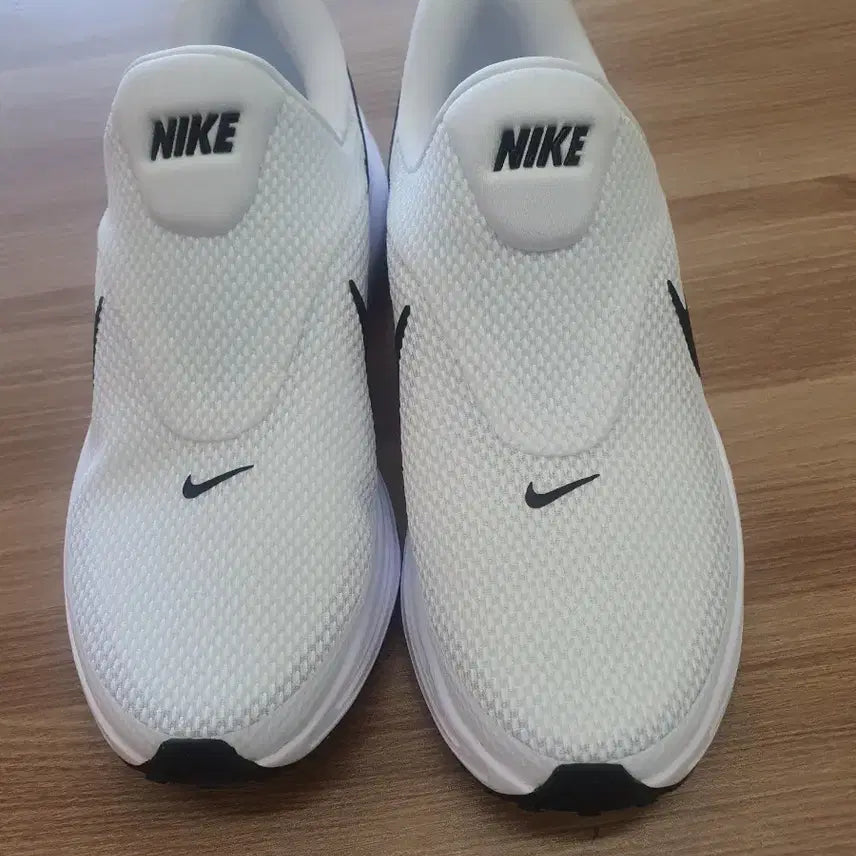 [BUNJANG] Nike 270 Slip-On Sneakers / 나이키 운동화 270슬립온 새상품