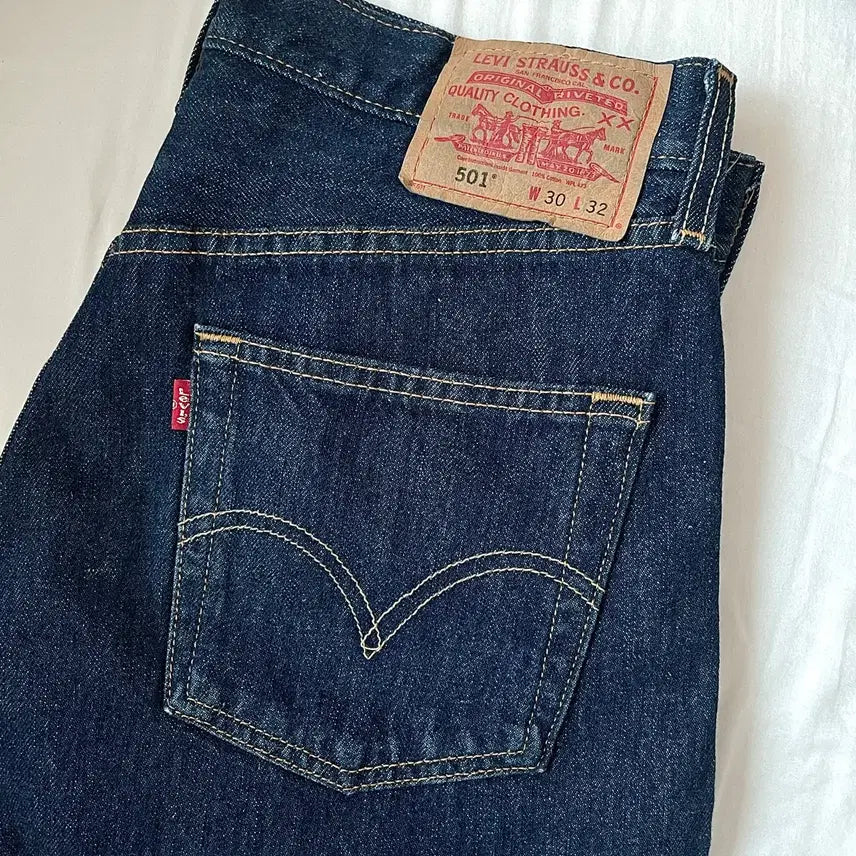 [BUNJANG] Vintage Levi's 501 Button Fly Jeans W30 L32 / 빈티지 리바이스 501 버튼 플라이 W30 L32 중청 데님 청바지
