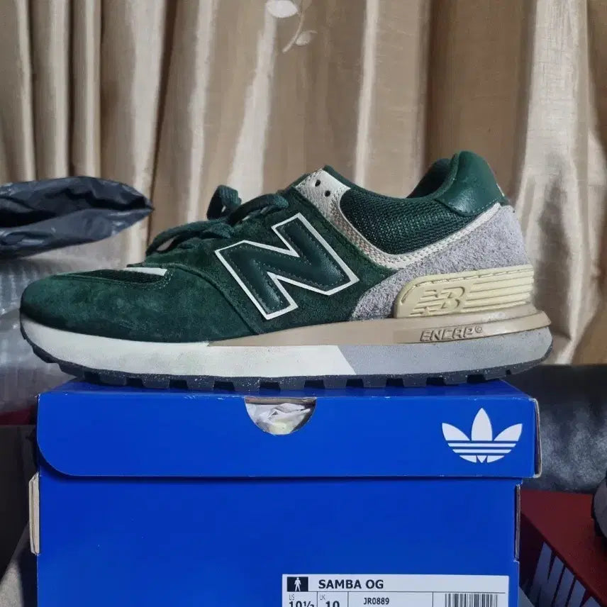 [BUNJANG] New Balance 574 Legacy Green Sneakers / 뉴발란스 574 레거시 그린 275