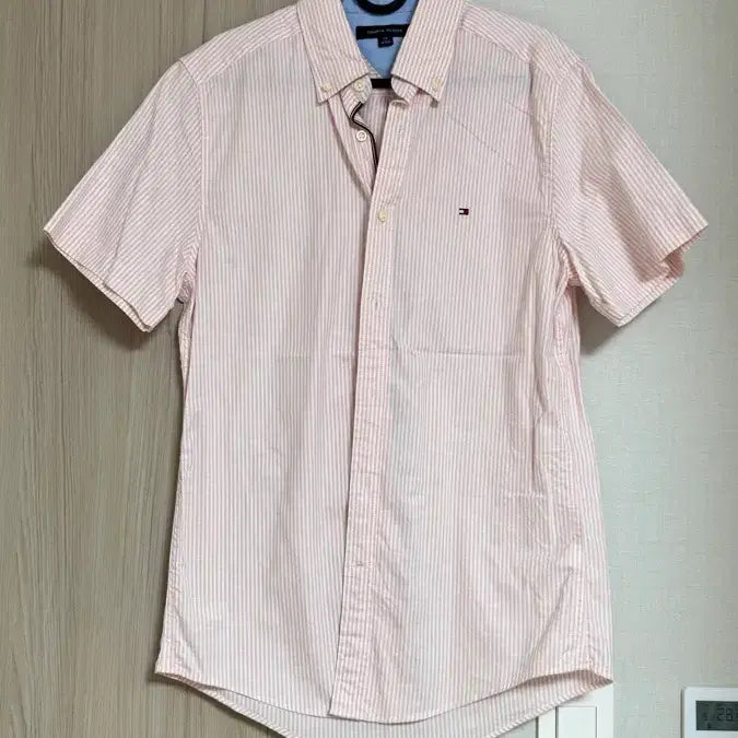 [BUNJANG] Tommy Hilfiger Pink Stripe Short Sleeve Shirt / 타미힐피거 셔츠 핑크 스트라이프 반팔