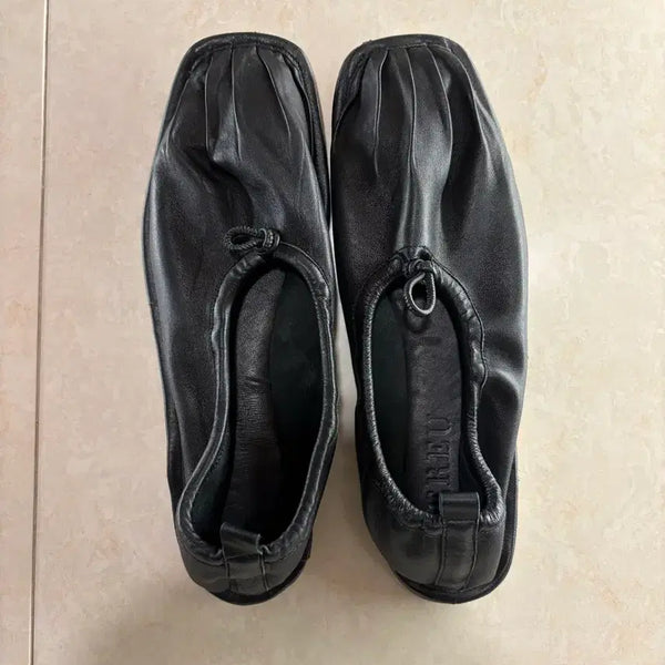 [BUNJANG] Hereu Black Flat Shoes Size 38 / [헤레우] 블랙 플랫 슈즈 38