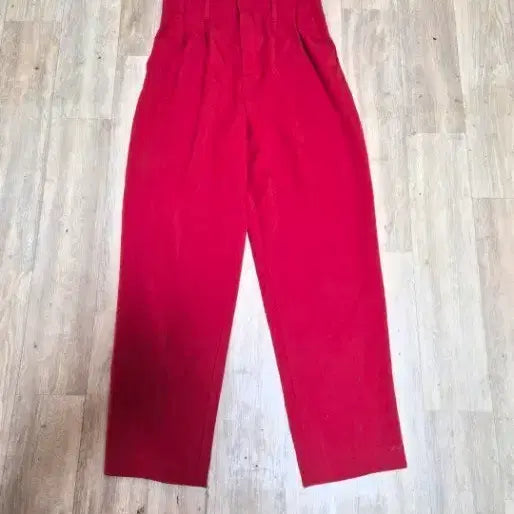 [BUNJANG] High-Waisted Red Skirt / 빨간바지