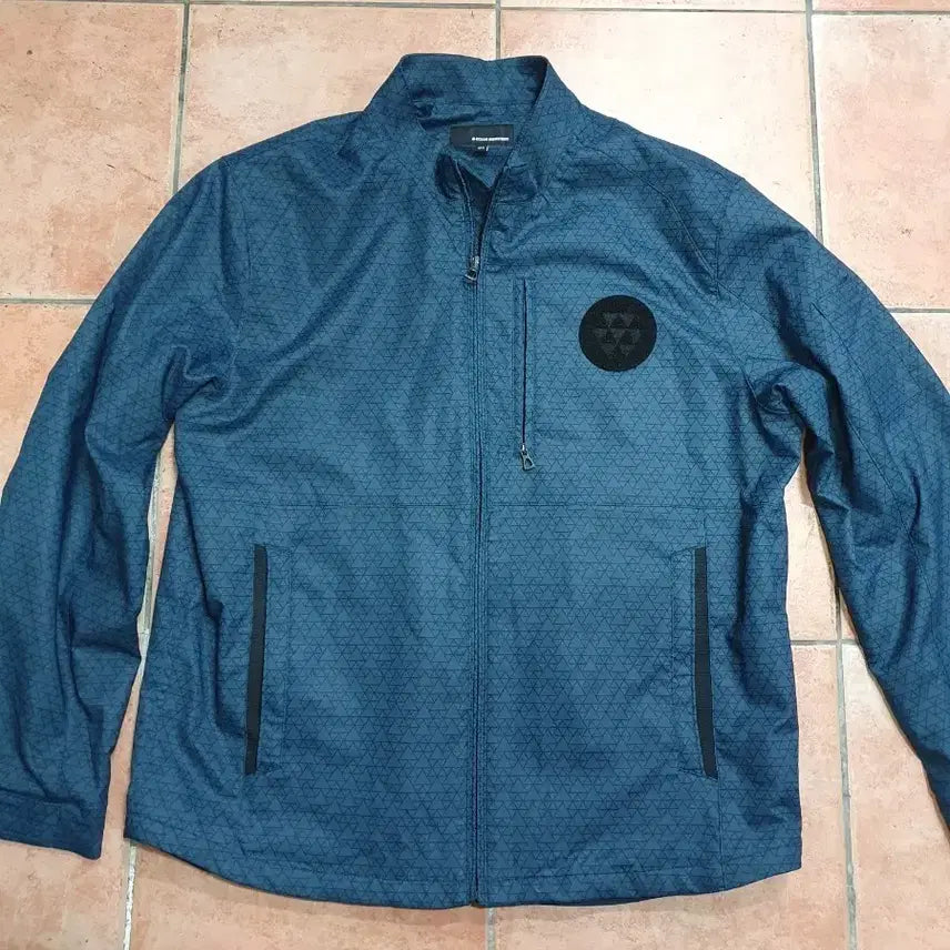 [BUNJANG] KOLON Men's Geometric Zip-Up Jacket (XL/2XL) / [정품] 코오롱 남성 지오메트릭 집업 자켓 (105/2XL) 판매합니다