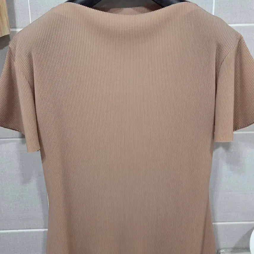 [BUNJANG] EKHON Pleats Top / EKHON 플리츠 탑