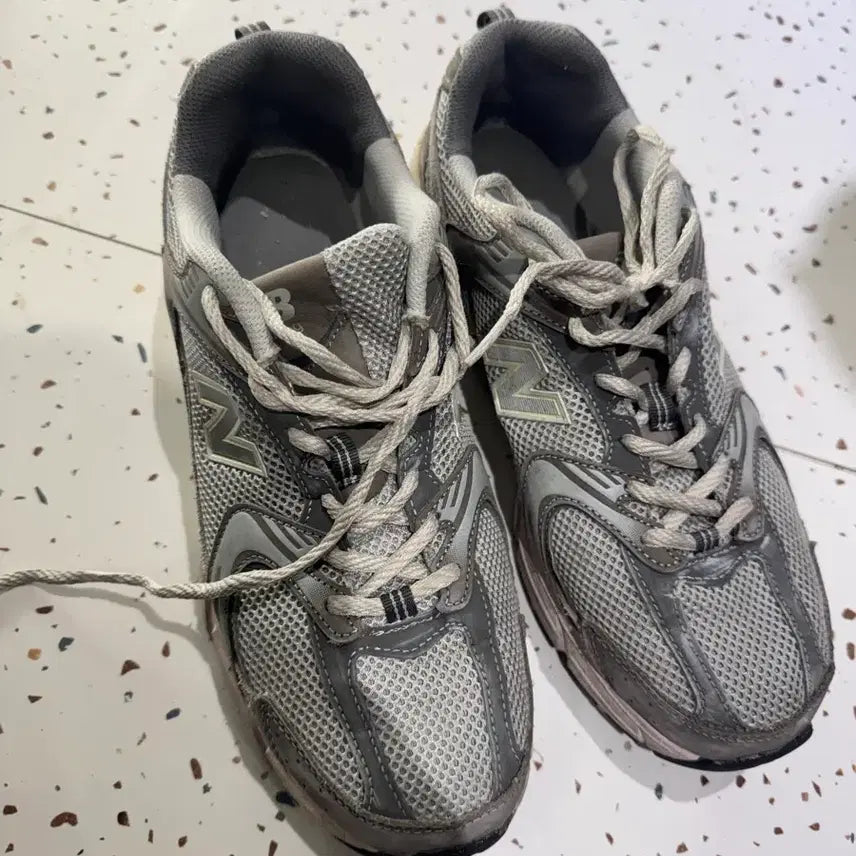 [BUNJANG] New Balance 530 Grey Sneakers / 뉴발란스 530 그레이 스니커즈