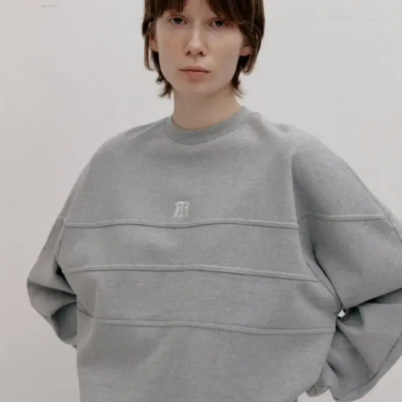 [BUNJANG] Parben Sweatshirt (New) / 파르벵 맨투맨(새상품)