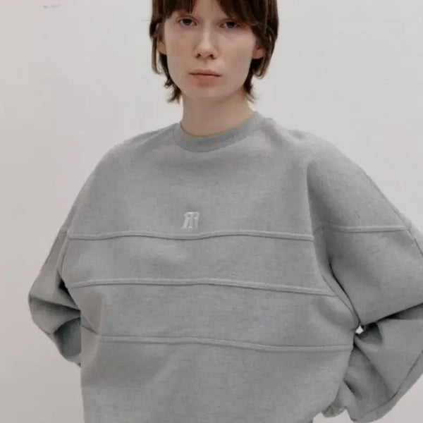 [BUNJANG] Parben Sweatshirt (New) / 파르벵 맨투맨(새상품)
