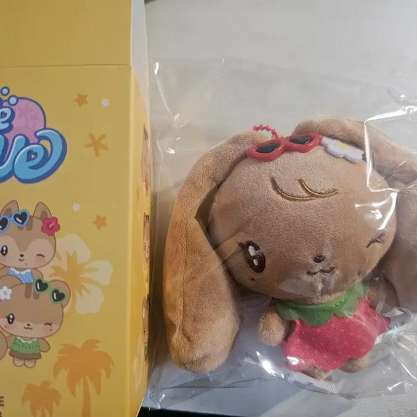 [BUNJANG] IVE MiniVE Cherry Tan Plush Keychain Jang Wonyoung / 아이브 미니브 ive dive into minive 랜덤 태닝 플러시 키링 체리 장원영