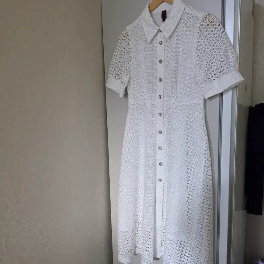 [BUNJANG] Stefanel Lace Punching Dress / 스테파넬 레이스 펀칭 원피스