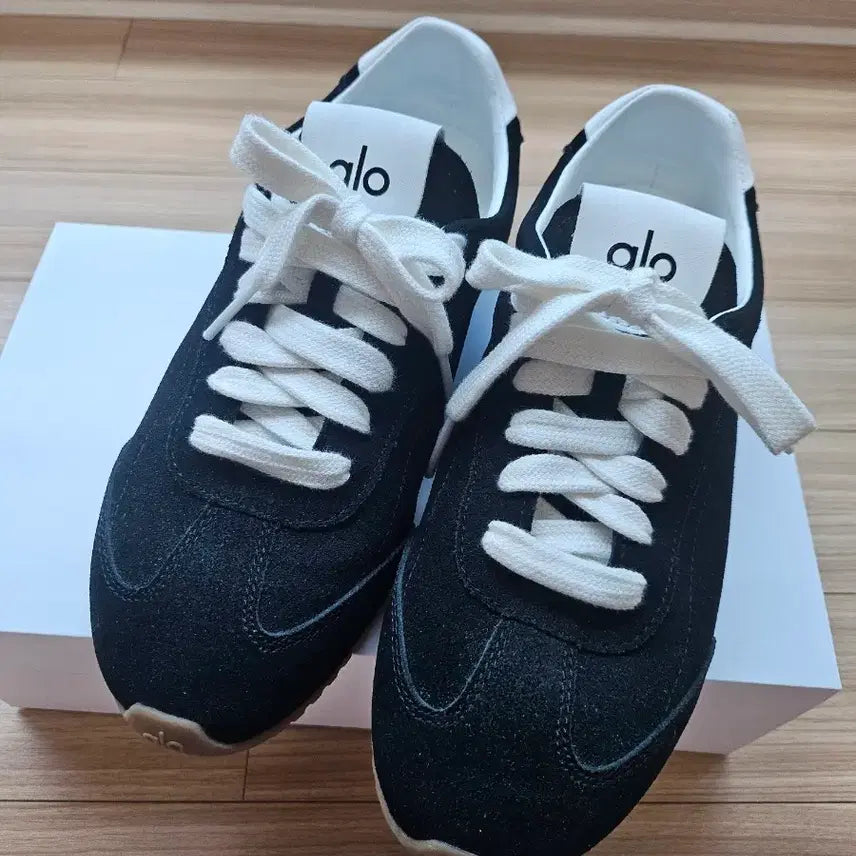 [BUNJANG] ALDO Sunset Sneakers Black US 7W / 알로 선셋 스니커즈 블랙 235 (US 7W)