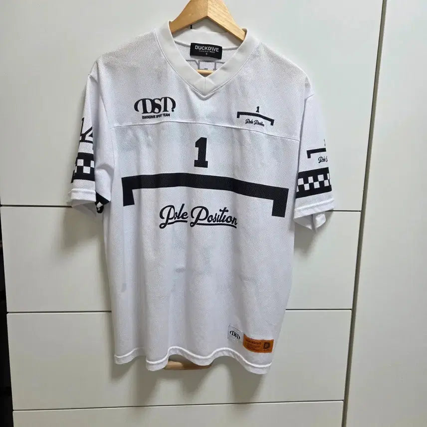 [BUNJANG] Deokdive Mesh V-Neck T-Shirt / 덕다이브 메쉬 브이넥 반팔티