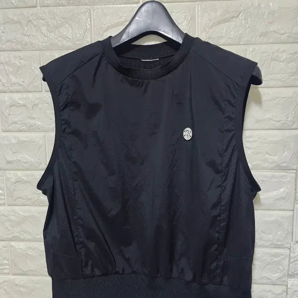 [BUNJANG] Louis Castel Punching Vest / 루이까스텔  펀칭 숏조끼 66