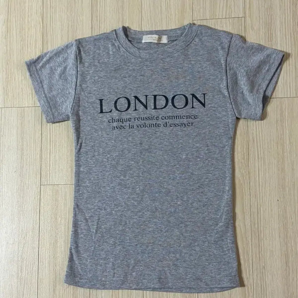 [BUNJANG] Gray Lettering Short Sleeve T-Shirt / 그레이 레터링 반팔티
