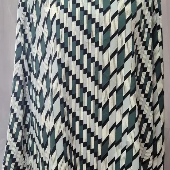 [BUNJANG] Geometric Pattern Blouse Free Size / 기하학 패턴 블라우스 F