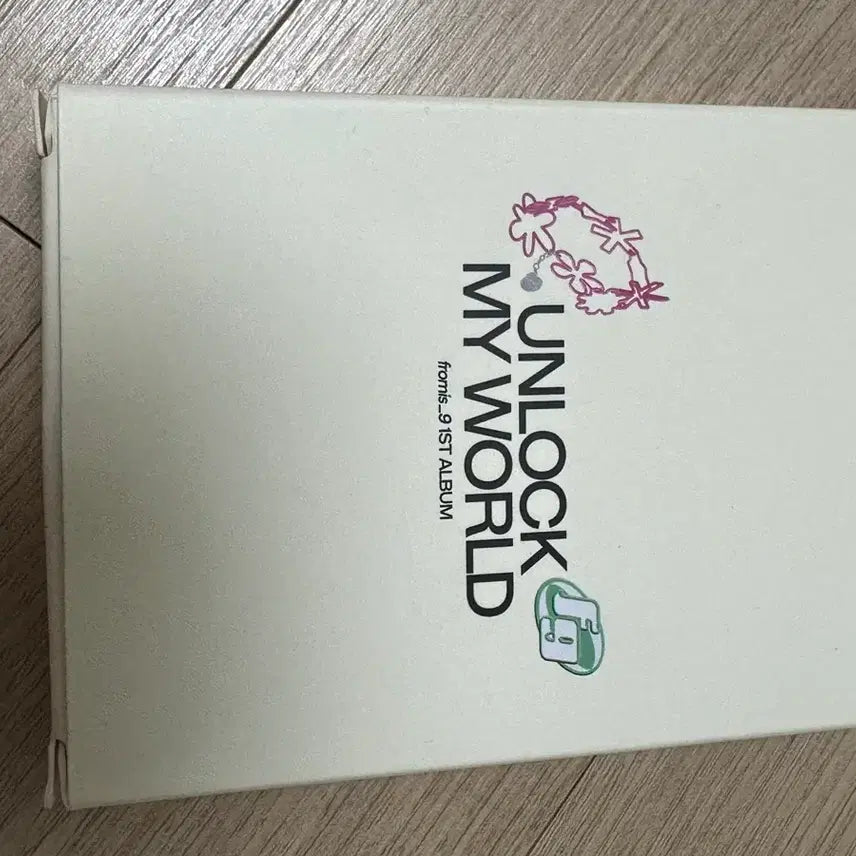 [BUNJANG] fromis_9 Unfamiliar Night Photocard Binder / 프로미스나인 언마월 포카 바인더